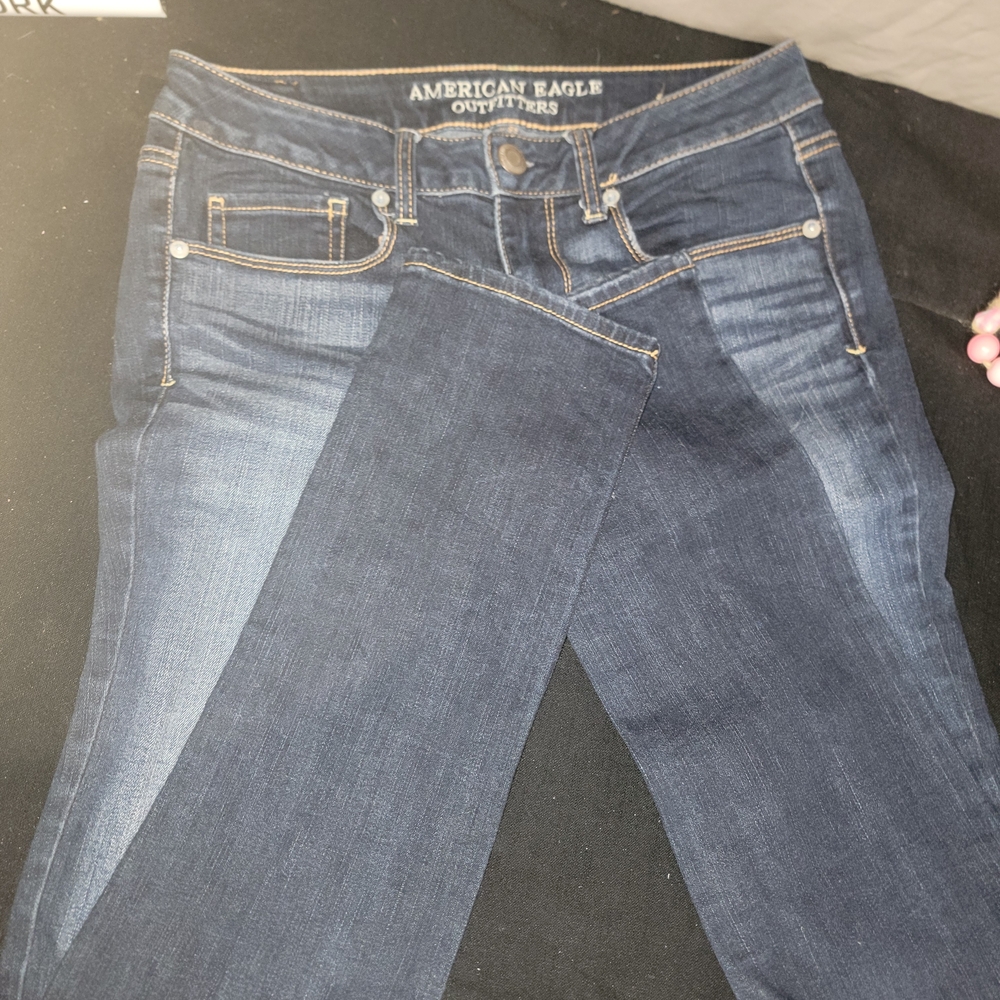 American Eagle Outfitters Women's Dark Blue Jeans Size 8